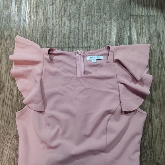 She + Sky Pink Ruffle Sleeve Romper Size L - Picture 4 of 8